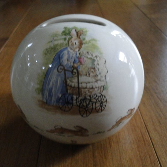 Vintage 1988 Bunnykins Royal Doulton Park Scene Money Bank - Picture 2 of 3